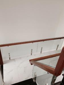 nhà phố Bình Thạnh Bán nhà hẻm Chu Văn An, thiết kế hiện đại, có sân thượng rộng.