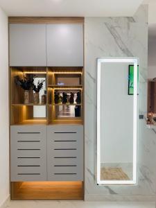 Phòng ngủ Phú Mỹ Hưng Midtown Căn hộ Phú Mỹ Hưng Midtown nội thất sang trọng, cửa hướng Tây Nam.