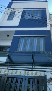 Mặt tiền nhà phố Quận 7 Nhà phố Quận 7 diện tích sàn 128m2, sổ hồng riêng kèm đầy đủ nội thất.