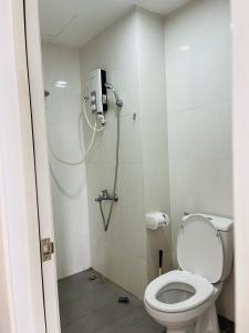 Phòng tắm Hà Đô Riverside, Quận 12 Căn hộ Hado Riverside tầng trung, ban công hướng Nam.