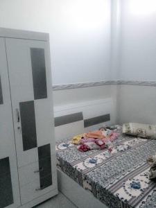 Phòng ngủ nhà phố Quận Bình Tân Nhà phố hướng Tây diện tích đất 29.05m2, sổ hồng riêng bàn giao ngay.