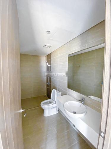 Toilet Vinhomes Grand Park Quận 9 Căn hộ Vinhomes Grand Park tầng trung, nội thất hiện đại.