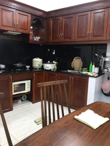 nhà phố Bình Thạnh Bán nhà phố 3 tầng nội thất cơ bản, hẻm xe máy đường Lê Quang Định