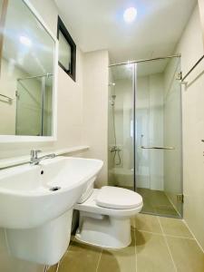 Phòng tắm  căn hộ Safira Khang Điền Căn hộ Safira Khang Điền nội thất đầy đủ, thiết kế hiện đại.