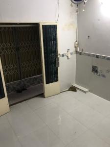 Phòng khách nhà phố đường Lê Văn Lương, Quận 7 Nhà phố hướng Nam nội thất cơ bản, bàn giao ngay sổ hồng.