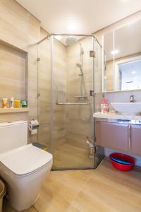 Căn hộ Vinhomes Golden River, Quận 1 Căn hộ Vinhomes Golden River tầng cao, hướng Đông Bắc.