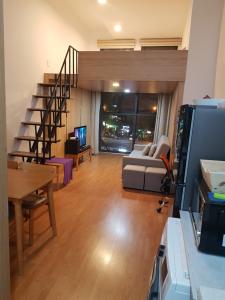 không gian căn hộ The Sun Avenue Căn hộ Officetel The Sun Avenue view nội khu, nội thất đầy đủ.