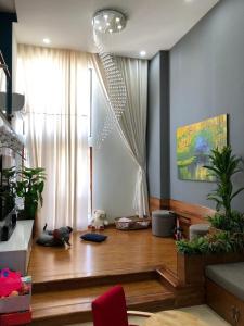 Phòng khách La Astoria, Quận 2 Căn hộ La Astoria tầng trung, bàn giao nội thất đầy đủ.