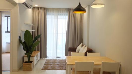 Phòng khách Kingston Residence, Phú Nhuận Căn hộ tầng trung Kingston Residence ban công hướng Bắc.