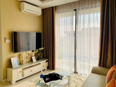 Phòng khách Masteri Millennium, Quận 4 Căn hộ Masteri Millennium tầng cao, ban công hướng Đông.