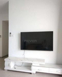 Phòng khách căn hộ Riviera Point, Quận 7 Căn hộ Riviera Point đầy đủ nội thất, ban công hướng Đông Nam.