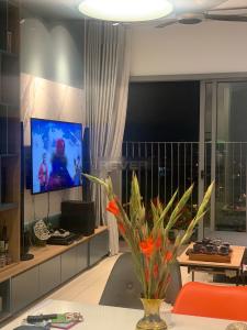 Phòng khách Hausneo, Quận 9 Căn hộ Hausneo hướng Đông Bắc, đầy đủ nội thất.