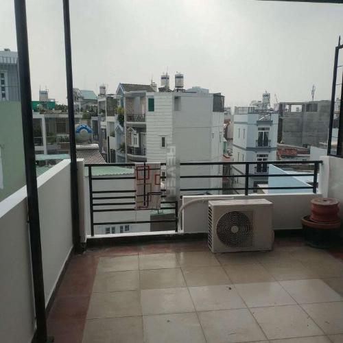 Nhà phố Quận Bình Thạnh Nhà phố hẻm xe hơi đường Nguyễn Văn Đậu, diện tích 27m2.