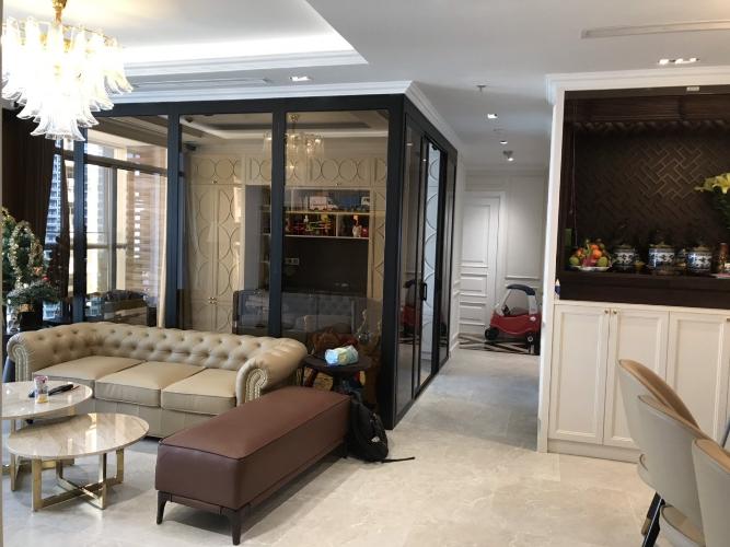 Căn hộ Vinhomes Central Park Bình Thạnh Căn hộ Vinhomes Central Park nội thất mạ vàng, view sông Sài Gòn và Landmark 81