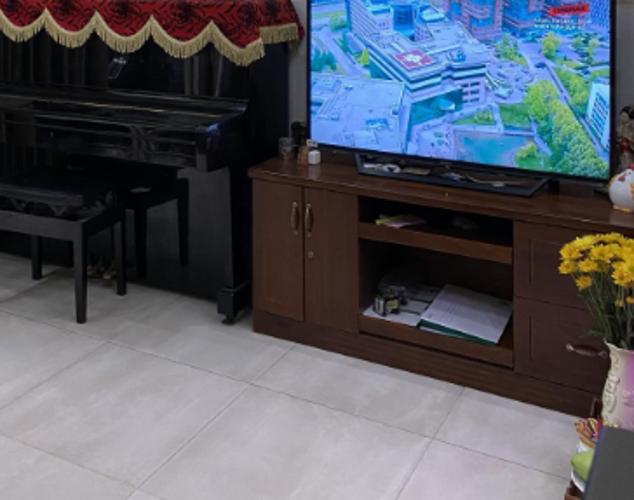 Phòng khách nhà Quận Bình Thạnh Nhà phố Q.Bình Thạnh hướng Bắc gồm 1 trệt 3 lầu, sổ hồng riêng.