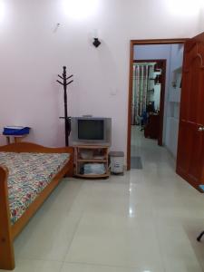 Phòng ngủ nhà phố Quận 7 Bán nhà 3 tầng hẻm Huỳnh Tấn Phát, Quận 7, sổ hồng, cách MT Huỳnh Tấn Phát khoảng 300m