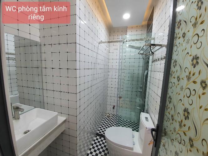 Nhà vệ sinh Nhà phố hướng Bắc diện tích sử dụng 231m2, hẻm xe hơi.