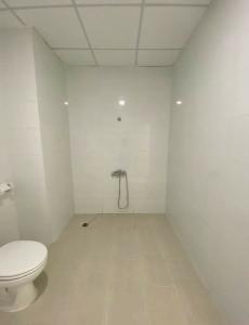 Bên trong căn hộ Topaz Elite Căn hộ Topaz Elite tầng 12 không nội thất, view mát mẻ