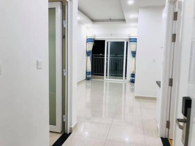 Phòng khách căn hộ Moonlight Boulevard, Bình Tân Căn hộ Moonlight Boulevard tầng 5 có 2 phòng ngủ, nội thất cơ bản.