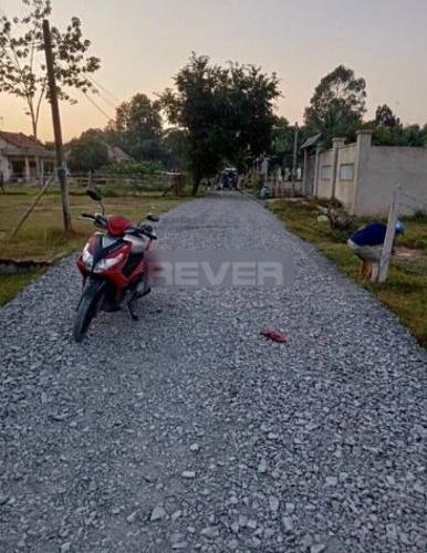 Đất nền Huyện Củ Chi Đất nền liền nhau cách Quốc lộ 2 300m, có sổ hồng riêng pháp lý rõ ràng.