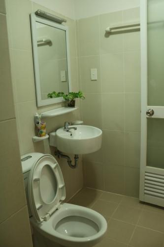 Phòng tắm EHome 3, Bình Tân Căn hộ EHome 3 tầng trung, đầy đủ nội thất, 2 phòng ngủ.