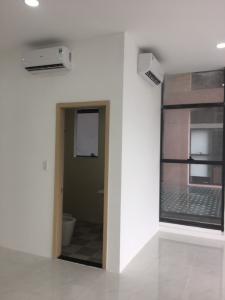 wc Căn hộ The Sun Avenue  Căn hộ Block 03 The Sun Avenue nội thất cơ bản