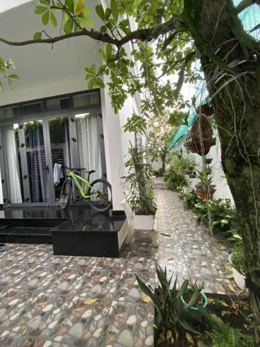 Biệt thự Quận 2 Biệt thự diện tích 165m2 được thiết kế sang trọng, bàn giao nội thất cơ bản.