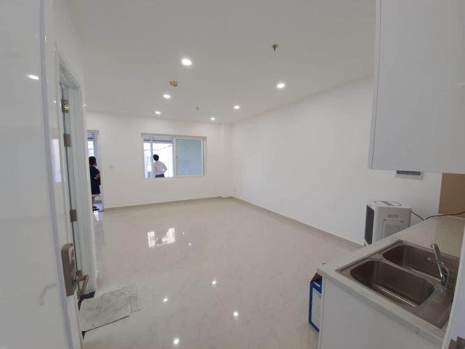 Phòng khách căn hộ Saigon Mia Bán căn hộ Saigon Mia tầng thấp, diện tích 46m2 - 1 phòng ngủ, nội thất cơ bản.