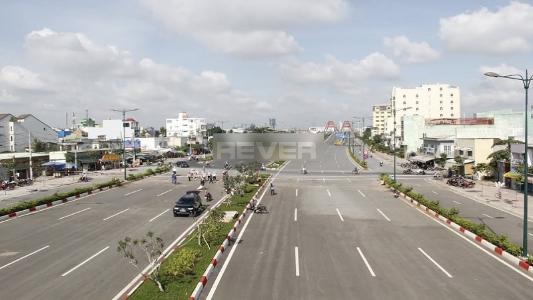 Mặt bằng kinh doanh Quận Thủ Đức Mặt bằng kinh doanh đường Phạm Văn Đồng hướng Tây Bắc, diện tích 1000m2.