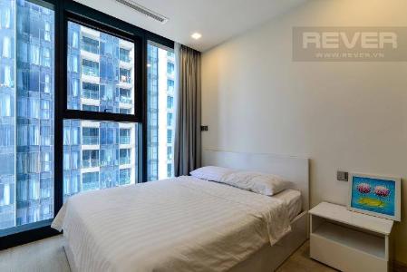 Phòng ngủ căn hộ VINHOMES GOLDEN RIVER Bán căn hộ Vinhomes Golden River 1PN, tầng 6, đầy đủ nội thất, ban công Đông Bắc