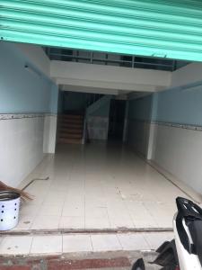 Bên ngoài nhà phố Nhà phố mặt tiền diện tích sử dụng 220m2, cửa hướng Nam.