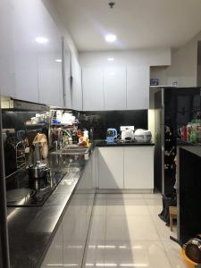 Phòng bếp căn hộ Sunrise City , Quận 7 Căn hộ tầng trung Sunrise City view thoáng mát, nội thất cơ bản.