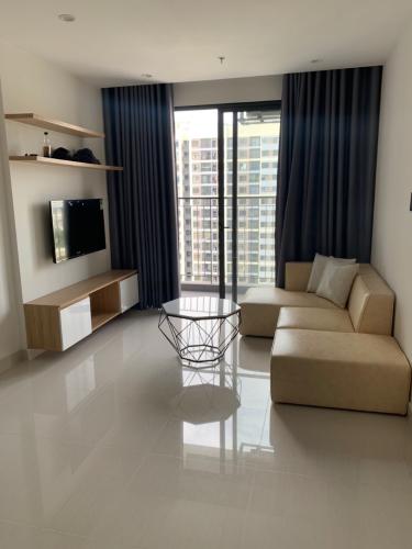 phòng khách căn hộ Vinhomes Grand Park Căn hộ Vinhomes Grand Park tầng cao, cửa hướng Đông Nam.