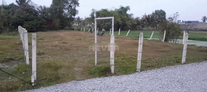 Đất nền liền nhau cách Quốc lộ 2 300m, có sổ hồng riêng pháp lý rõ ràng.