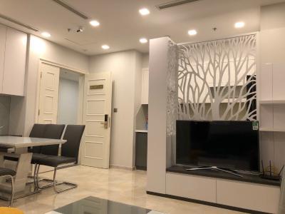 phòng khách Căn hộ Vinhomes Golden River tầng trung, view thành phố và sông