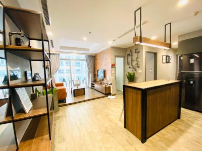 Căn hộ Vinhomes Central Park, Quận Bình Thạnh Căn hộ Vinhomes Central Park tầng 20 thiết kế kỹ lưỡng, đầy đủ nội thất.