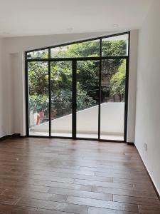 nhà phố Bình Thạnh Bán nhà hẻm Chu Văn An, thiết kế hiện đại, có sân thượng rộng.