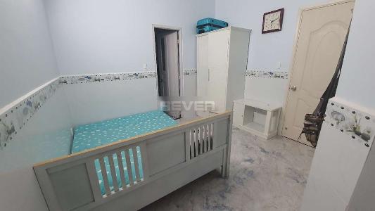 Phòng ngủ nhà ở cán bộ Quận khu 7, Quận 12 Căn hộ nhà ở cán bộ Quân khu 7 tầng 12 hướng Nam, đầy đủ nội thất.