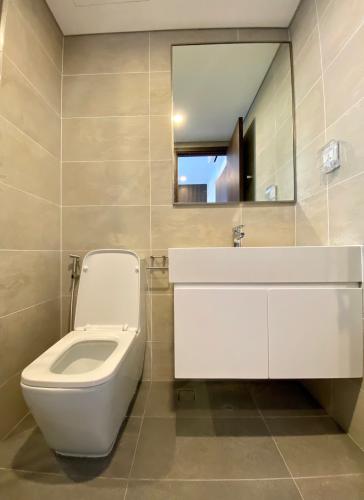 Phòng tắm căn hộ One Verandah, Quận 2 Căn hộ One Verandah tầng cao thoáng mát, đầy đủ nội thất.