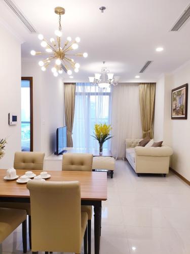 Phòng khách , Căn hộ Vinhomes Central Park , Quận Bình Thạnh Căn hộ Vinhomes Central Park tầng 35 thoáng mát, nội thất đầy đủ