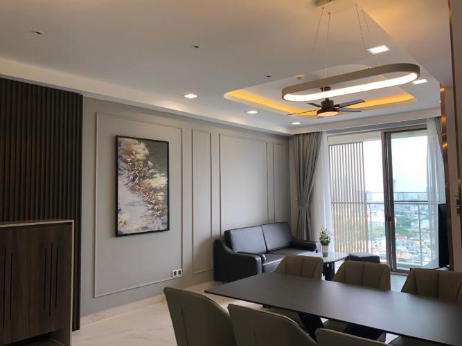 Phòng khách Phú Mỹ Hưng Midtown Căn hộ Phú Mỹ Hưng Midtown hướng Đông Nam, đầy đủ nội thất.