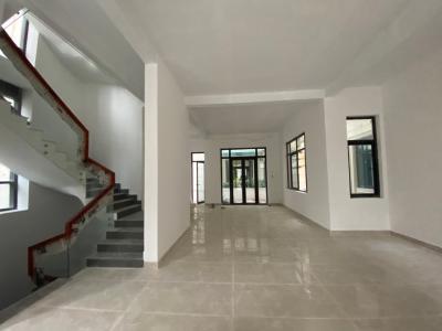 Không gian căn biệt thự Quận 1 Biệt thự Vinhomes Golden River, kết cấu gồm 1 hầm 1 trệt và 3 lầu.