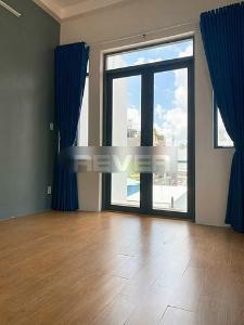 Nhà phố Quận Gò Vấp Nhà phố có 2 mặt tiền hẻm xe tải, diện tích 40m2 nội thất cơ bản.