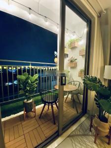 Ban công Wilton Tower, Bình Thạnh Căn hộ Wilton Tower hướng Đông Nam, view thành phố.