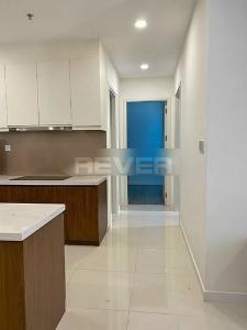 Căn hộ Central Premium, Quận 8 Căn hộ Central Premium tầng 29 view nội khu hồ bơi, nội thất cơ bản.