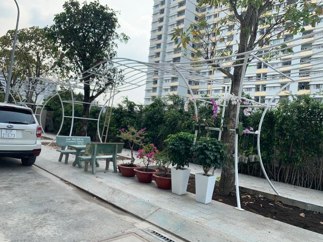 Đường nhà phố Bình Tân Nhà phố khu Lux Home Gardens diện tích sử dụng 220m2, hướng Tây.