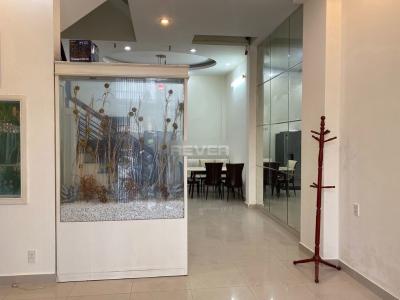 Bên trong nhà phố Huỳnh Tấn Phát, Nhà Bè Nhà phố hướng Đông hẻm nhựa xe hơi ra vào, diện tích 200m2.