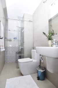 Phòng tắm căn hộ Lexington Residence, Quận 2 Căn hộ Lexington Residence 2 phòng ngủ, bàn giao đầy đủ nội thất.