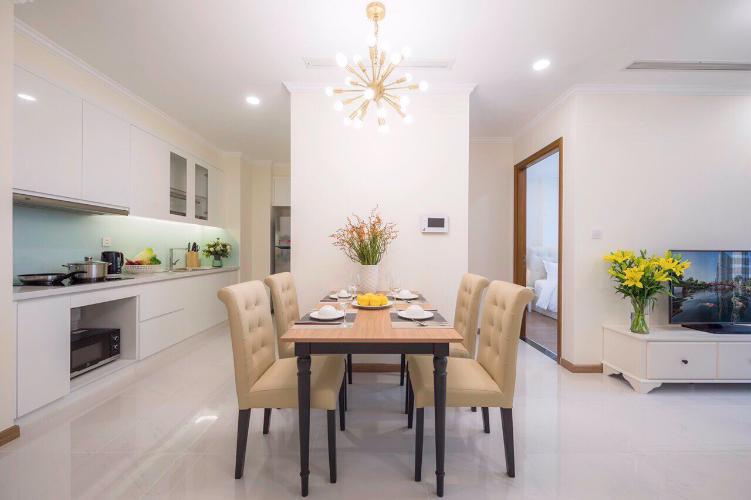 phòng bếp căn hộ Vinhomes Central Park Căn hộ Vinhomes Central Park cửa chính hướng Đông Bắc thoáng gió