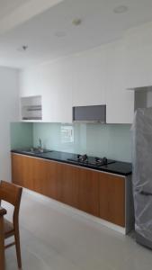 Phòng bếp căn hộ Tropic Garden, Quận 2 Căn hộ Tropic Garden hướng Tây Bắc view thoáng mát, đầy đủ nội thất.